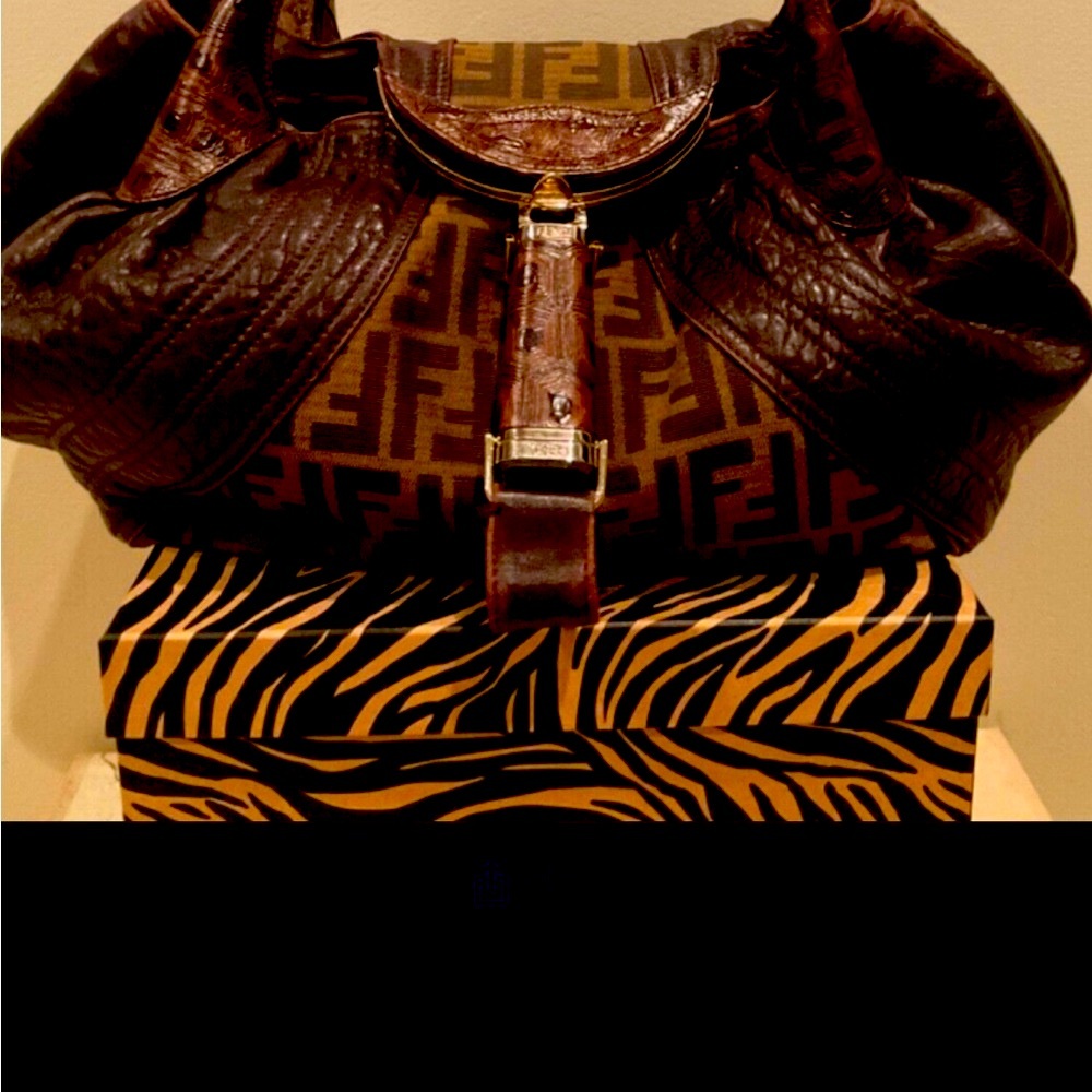 FENDI PUSES ((()) 👍200% original